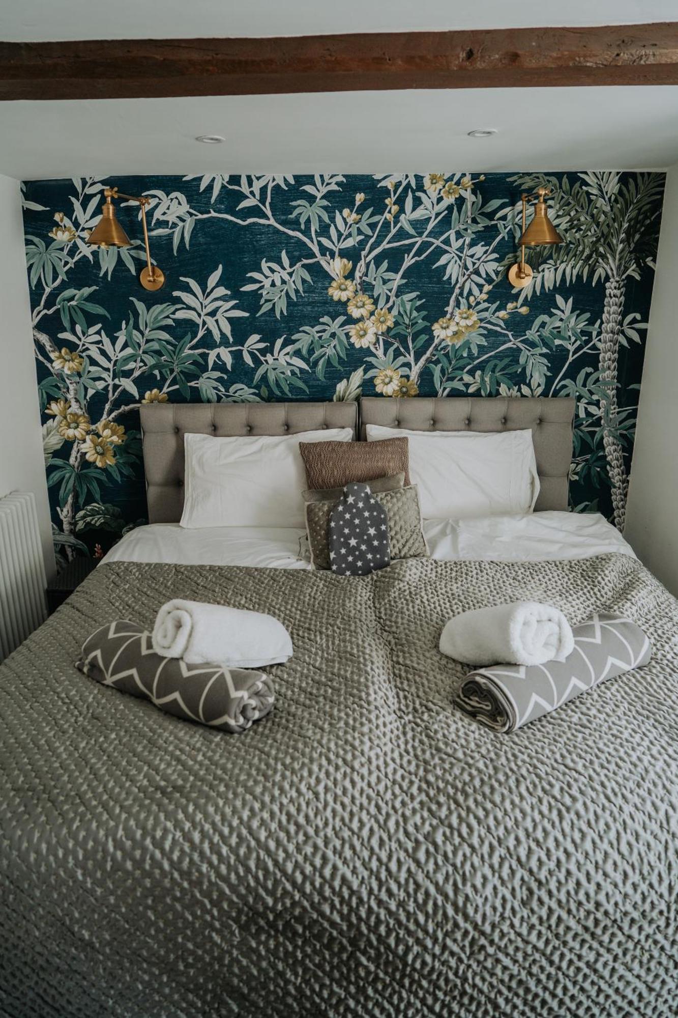 Rose & Star Cottage 弗罗姆 外观 照片